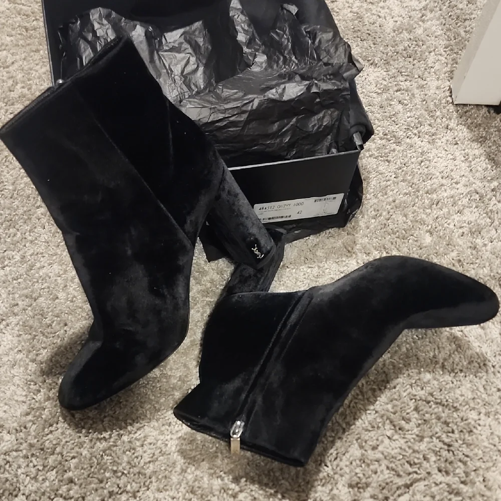 Yves Saint Laurent Black Velvet Ankle Boots - Picture 4 of 14